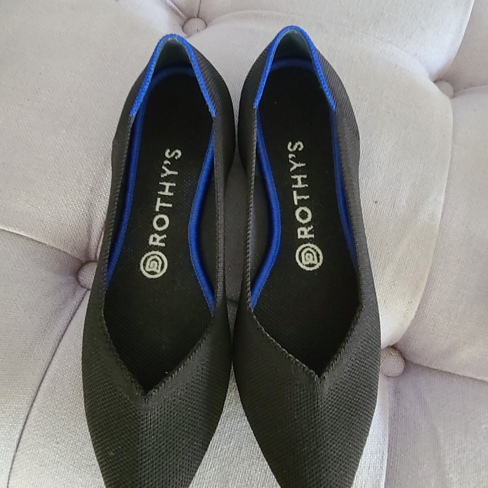 Rothy’s Black pointed toe size 8